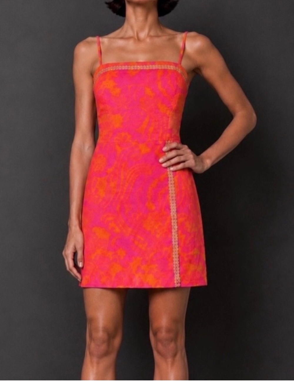 EUC Lilly Pulitzer rare & HTF romper 🩷🧡 beautiful gold details size 4